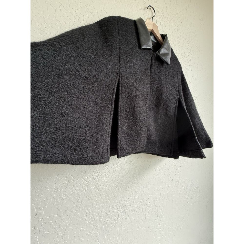 House of Harlow 1960 Women's Capelet with Leather Collar - One Size Fits All - Picture 5 of 9